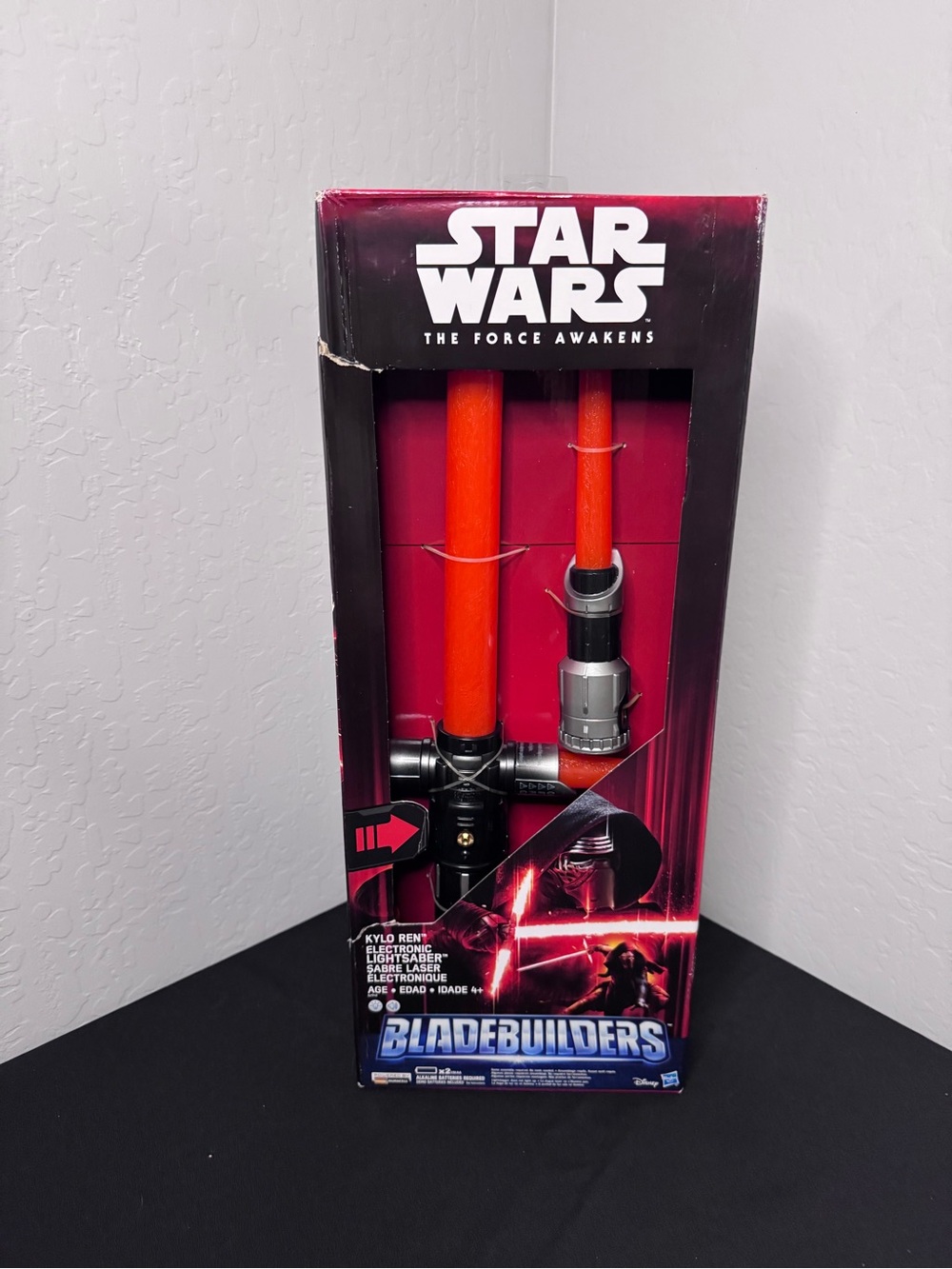 Star Wars Kylo Ren Electronic Lightsaber Bladebuilders Force Awakens NEW
